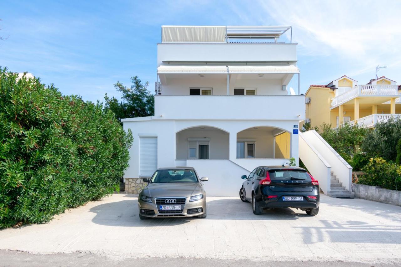 Apartments By The Sea Mandre, Pag - 4093 Kolan Exteriör bild