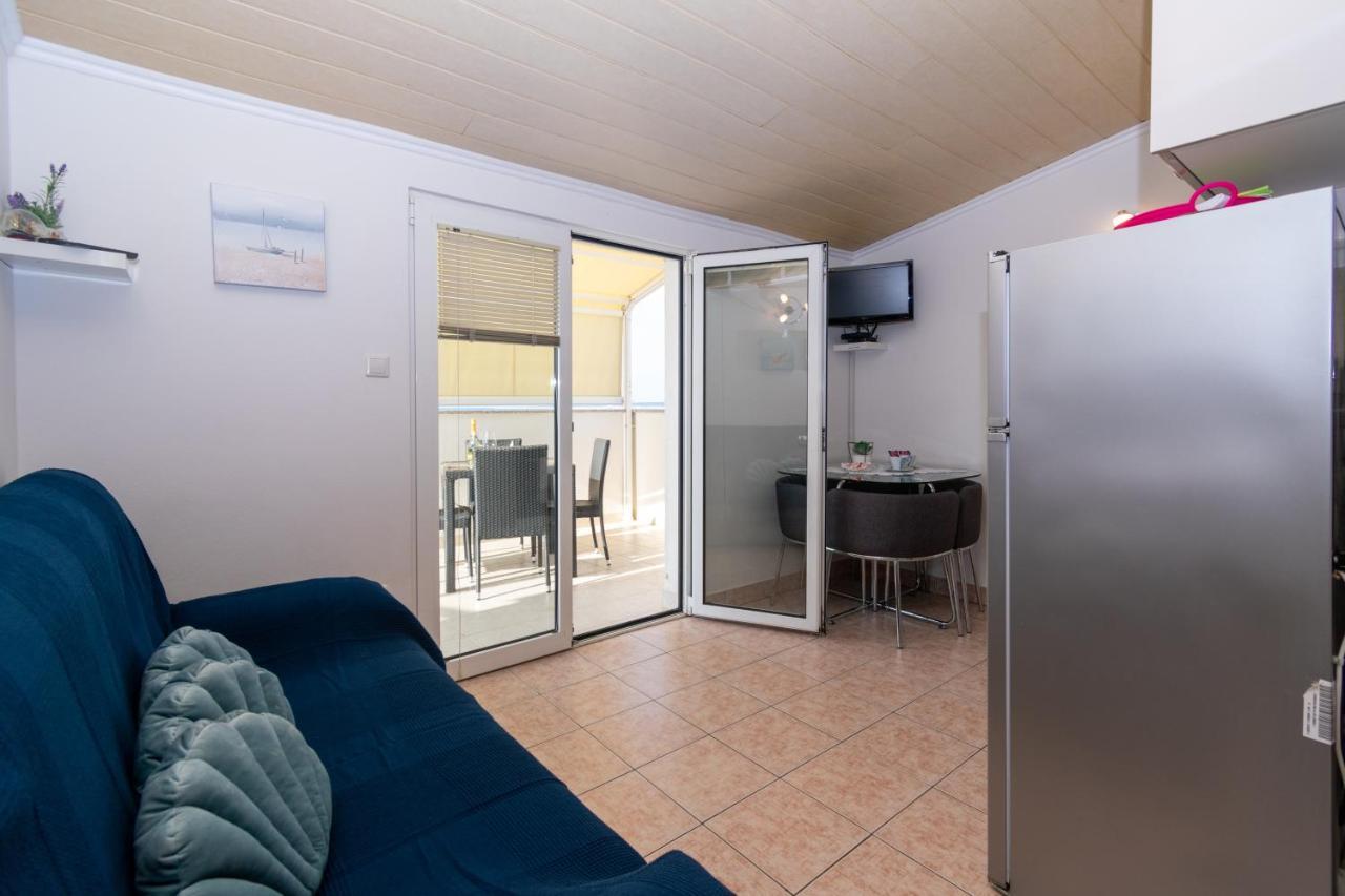 Apartments By The Sea Mandre, Pag - 4093 Kolan Exteriör bild