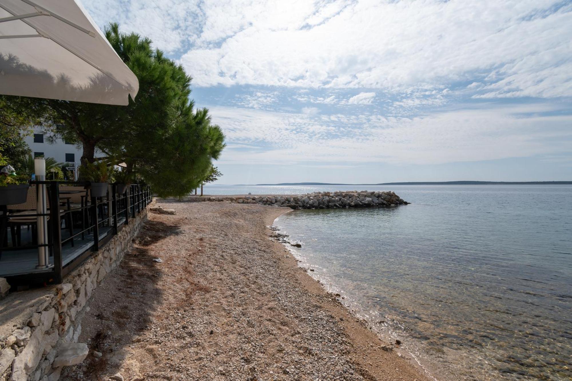 Apartments By The Sea Mandre, Pag - 4093 Kolan Exteriör bild
